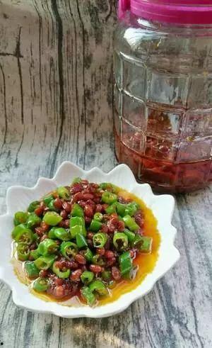 娱乐吃瓜酱一个人做饭,娱乐吃瓜酱的美食独奏曲